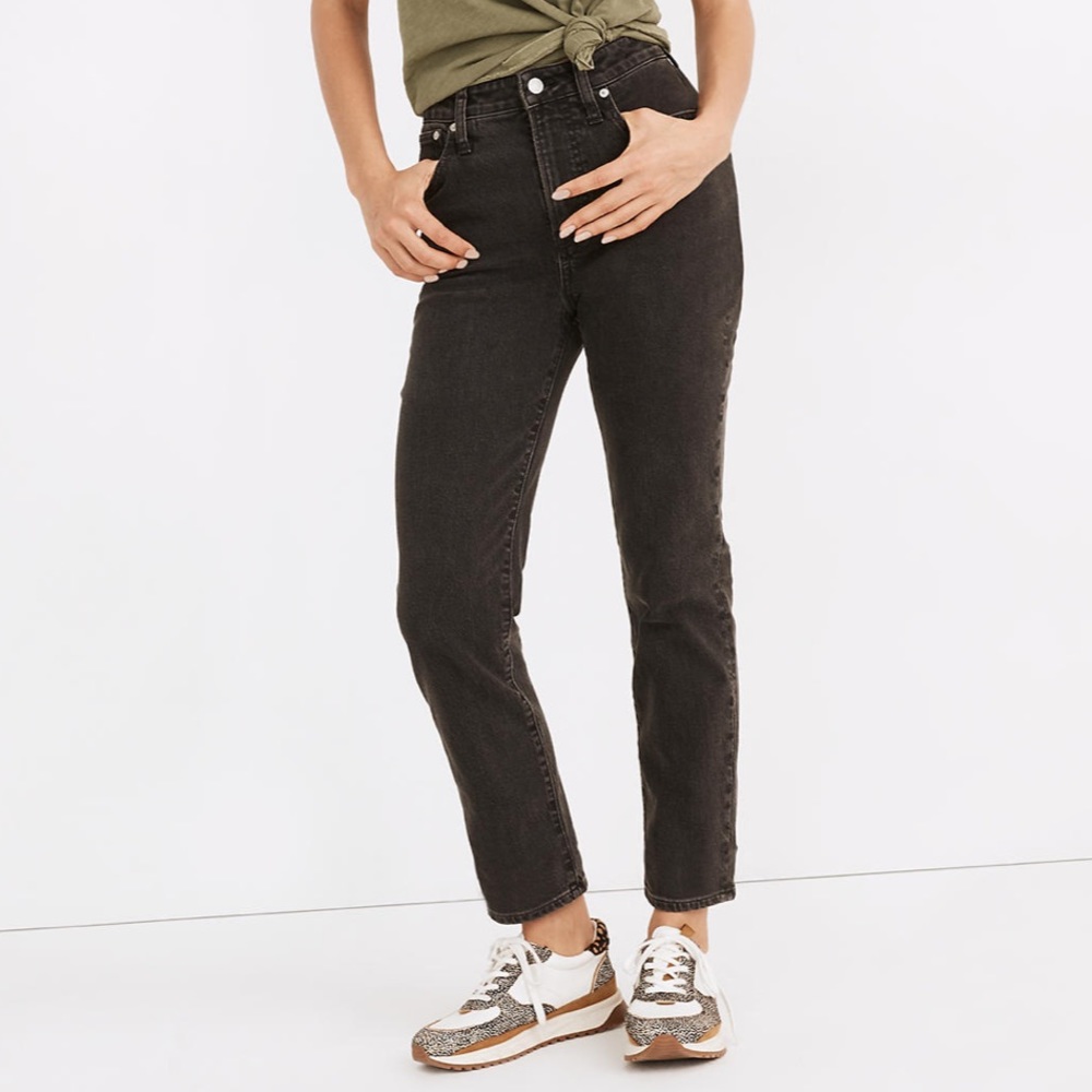 The Curvy Perfect Vintage Jean in Lunar Wash